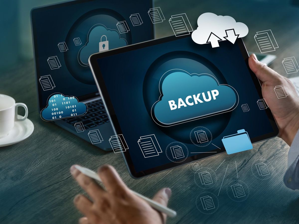 Jak zrobić backup systemu i dlaczego jest to ważne dla bezpieczeństwa danych?